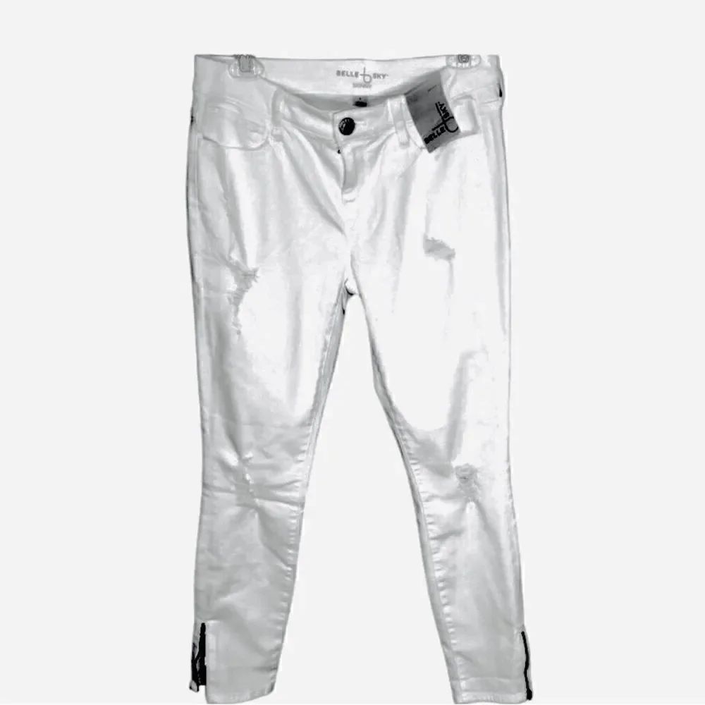 BELLE SKY Women’s Off White/Winter White Ripped Skinny Jeans Zipper Legs Size: 4